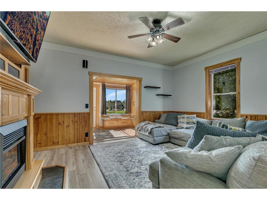 251 Church Street N Eden Valley MN 55329 7091360 image27