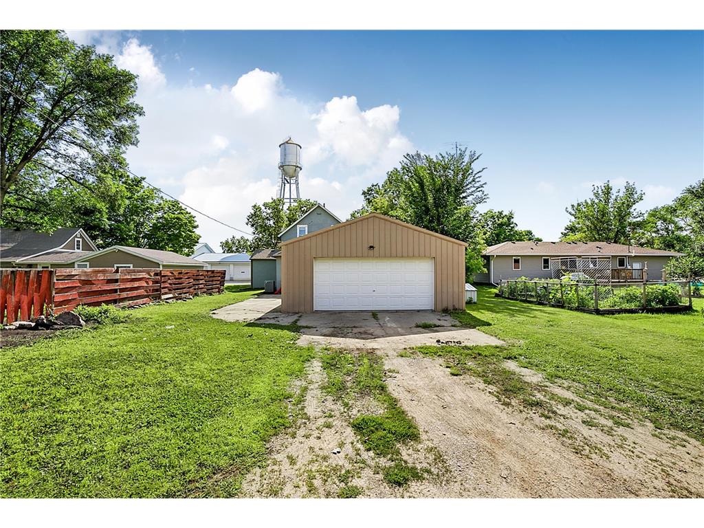 251 Church Street N Eden Valley MN 55329 7091360 image36