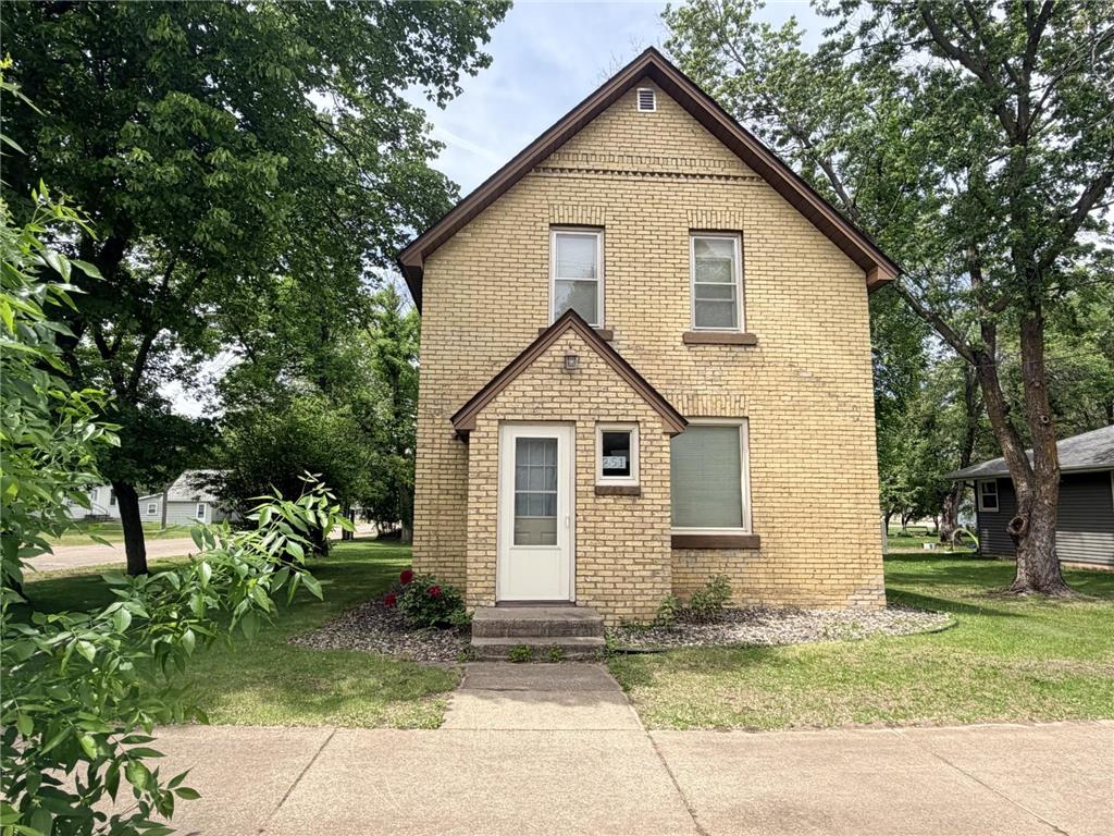 251 Hall Avenue SW Richmond MN 56368 7105582 image1