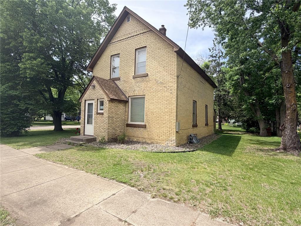 251 Hall Avenue SW Richmond MN 56368 7105582 image2