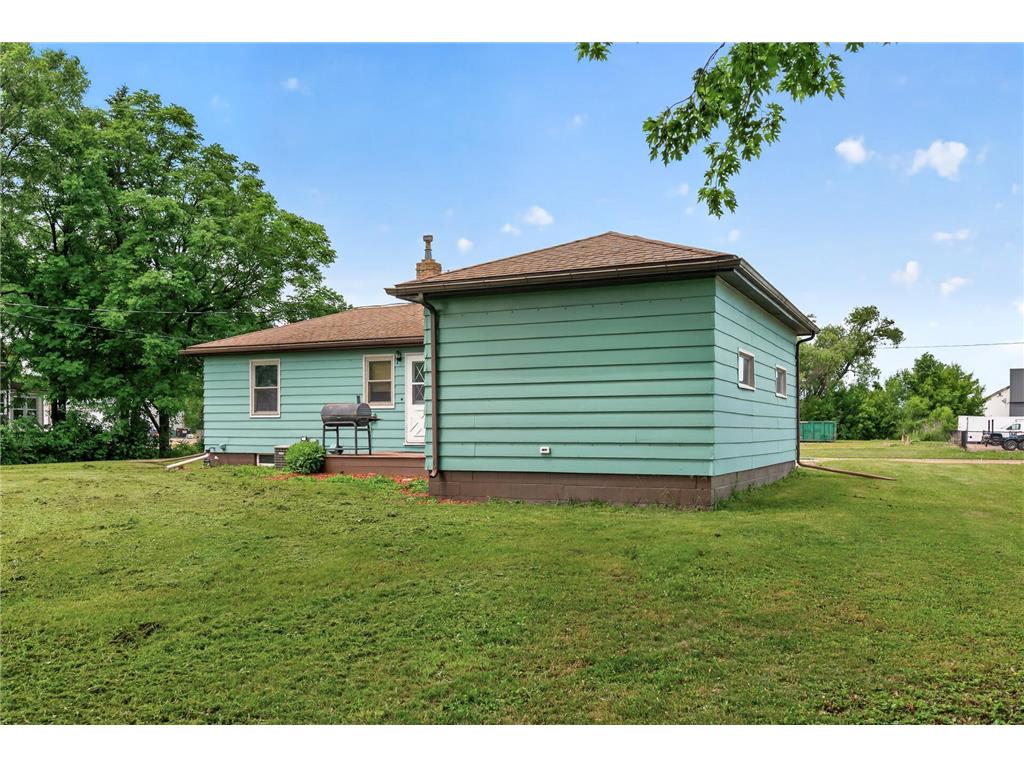 251 State Avenue N New Germany MN 55367 7055700 image20