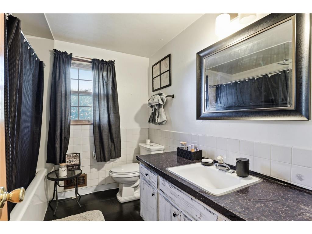 2510 Cavell Avenue N Golden Valley MN 55427 7071440 image17