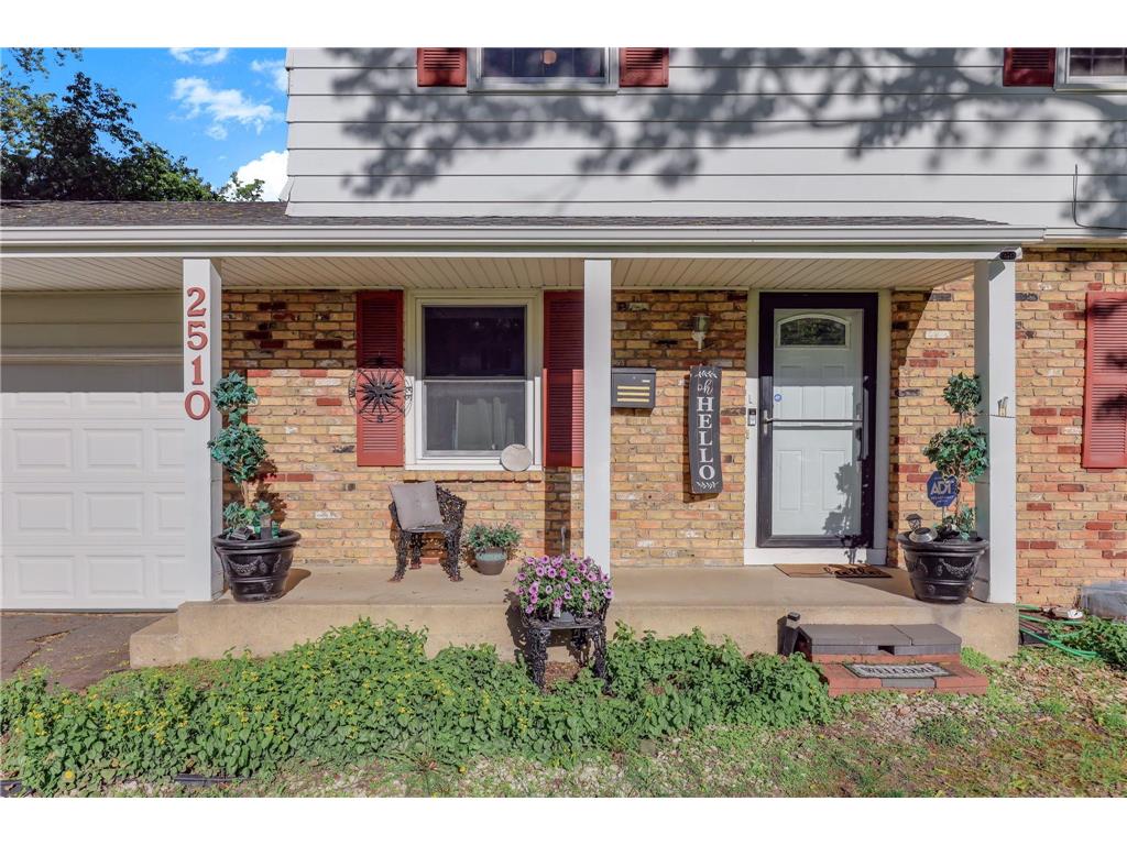 2510 Cavell Avenue N Golden Valley MN 55427 7071440 image2