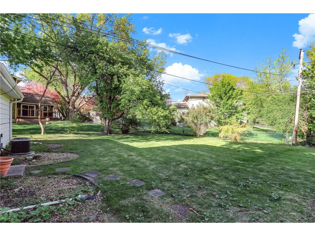 2510 Cavell Avenue N Golden Valley MN 55427 7071440 image21
