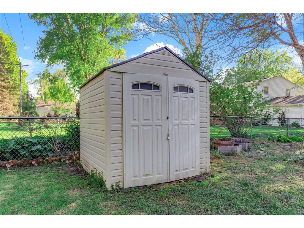 2510 Cavell Avenue N Golden Valley MN 55427 7071440 image22