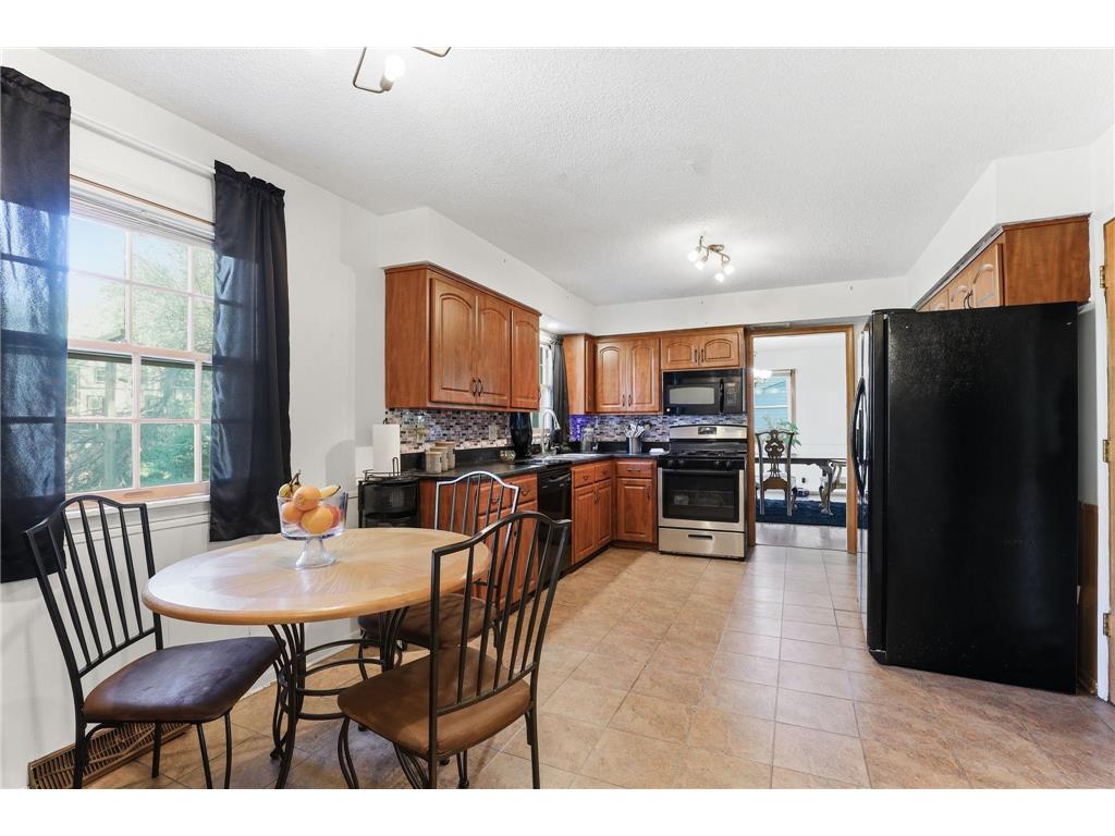 2510 Cavell Avenue N Golden Valley MN 55427 7071440 image6