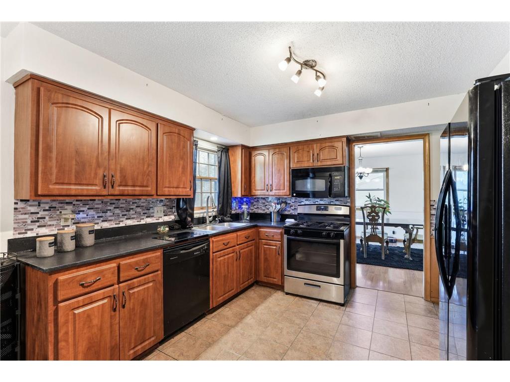 2510 Cavell Avenue N Golden Valley MN 55427 7071440 image7