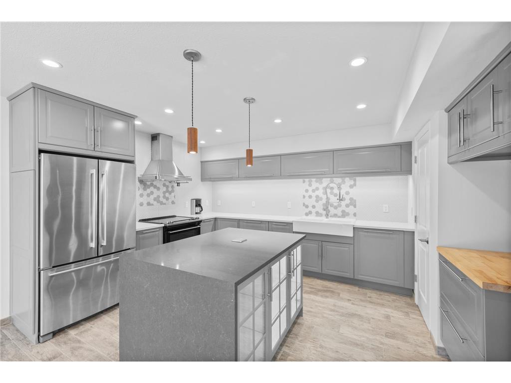 2510 Unity Avenue N Golden Valley MN 55422 6474611 image1