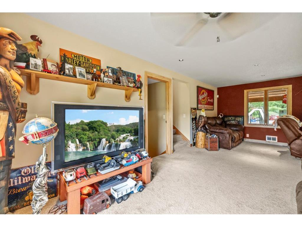 2511 Carver Avenue E Maplewood MN 55119 6724602 image19