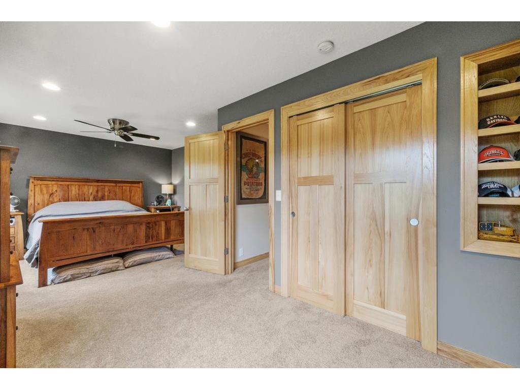 2511 Carver Avenue E Maplewood MN 55119 6724602 image24