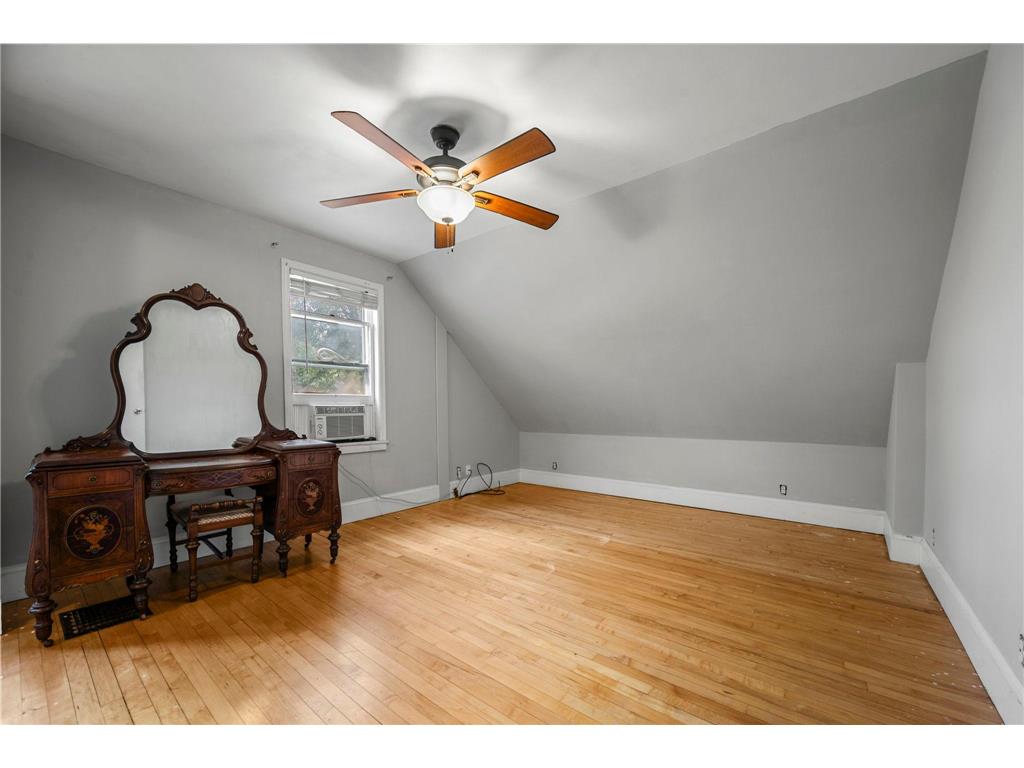 2511 Upton Avenue N Minneapolis MN 55411 7080341 image35
