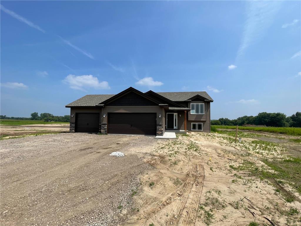 2512 341st Avenue NW Springvale Twp MN 55008 7089993 image1