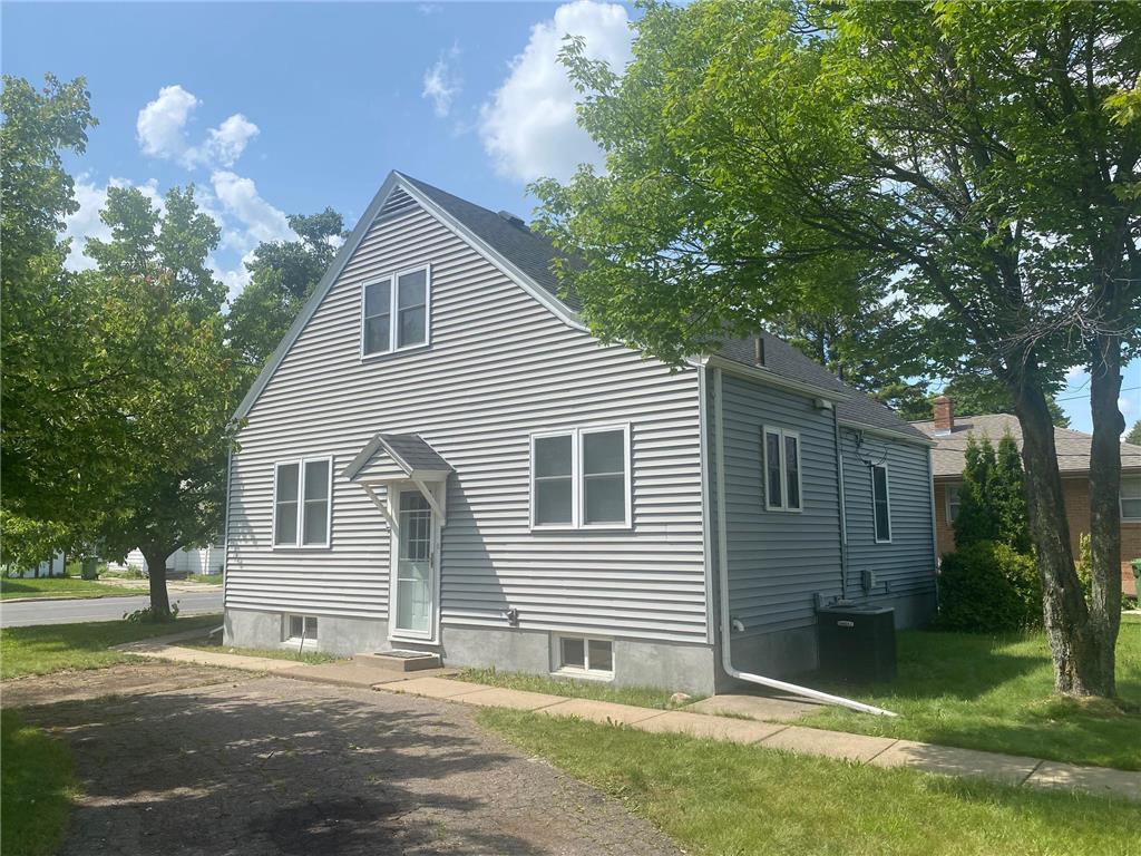 2512 7th Avenue E Hibbing MN 55746 6735782 image1