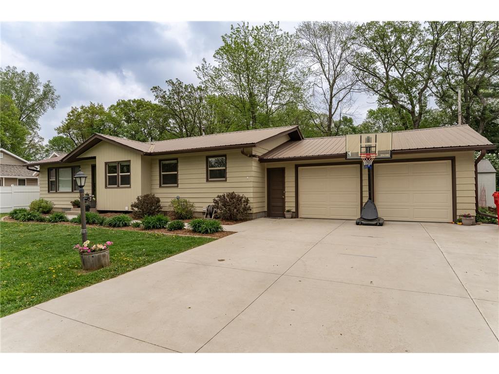 2512 Oakridge Drive SW Rochester MN 55902 6722471 image1