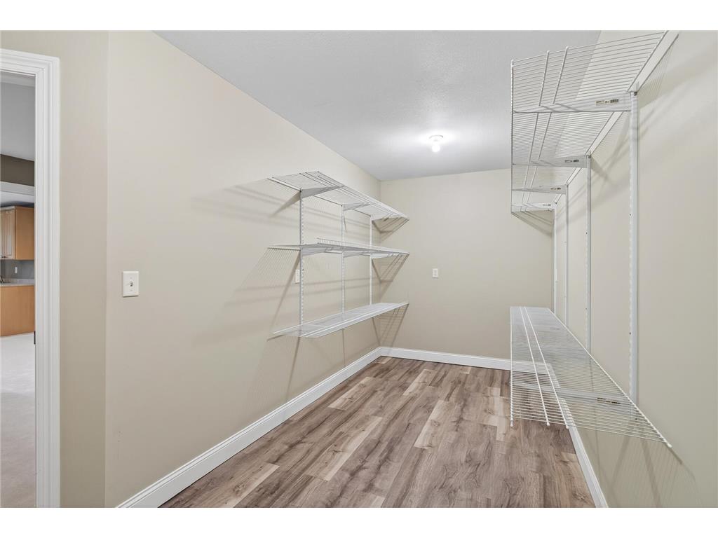 2512 Skyblue Court White Bear Lake MN 55110 7019361 image36