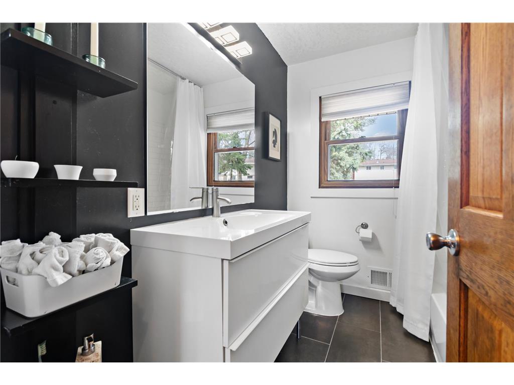 2513 Blomquist Avenue White Bear Lake MN 55110 7053175 image17