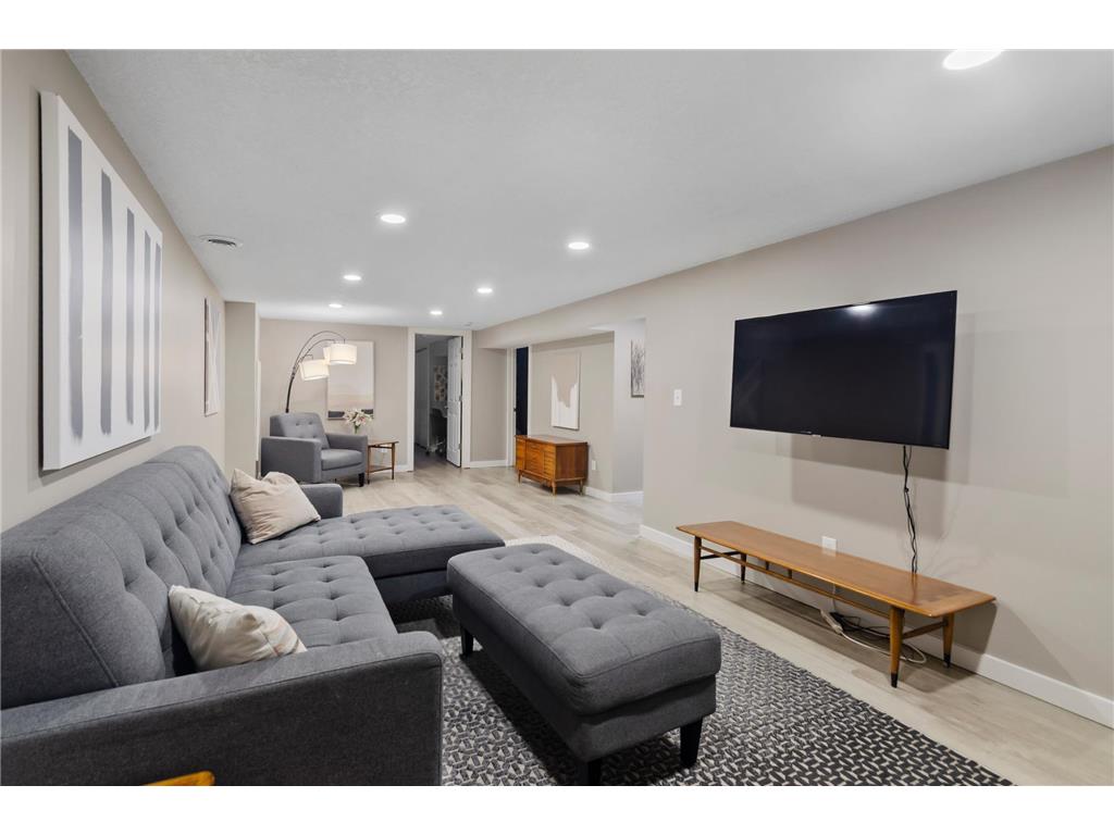 2513 Blomquist Avenue White Bear Lake MN 55110 7053175 image22