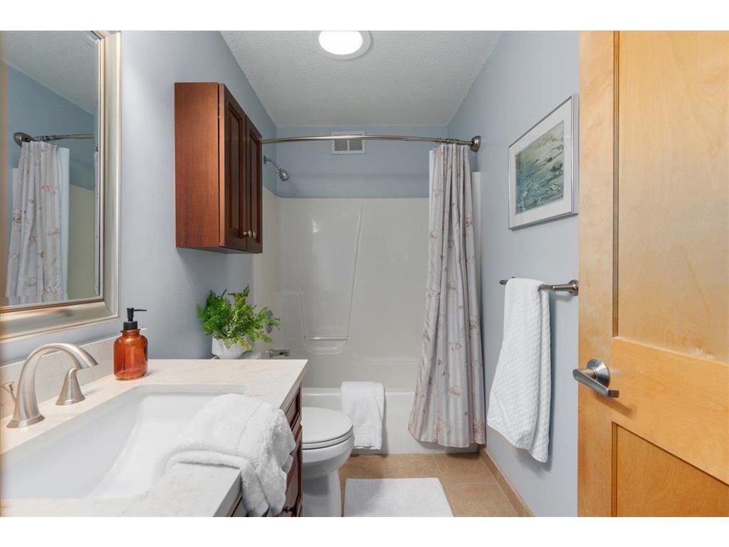 2513 Burl Oak Curve Hudson WI 54016 7018439 image19