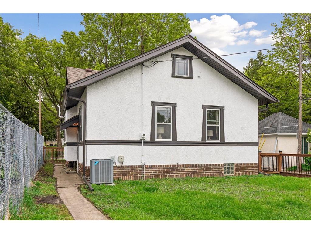 2514 Hayes Street NE Minneapolis MN 55418 7071191 image20