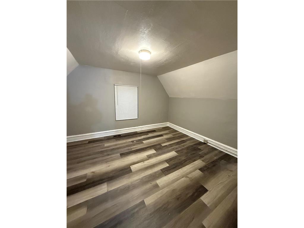 2515 Girard Avenue N Minneapolis MN 55411 6817077 image12