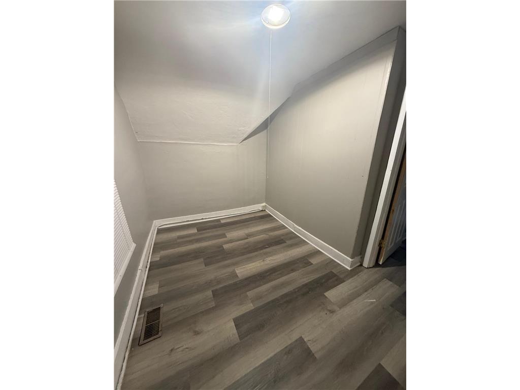 2515 Girard Avenue N Minneapolis MN 55411 6817077 image7