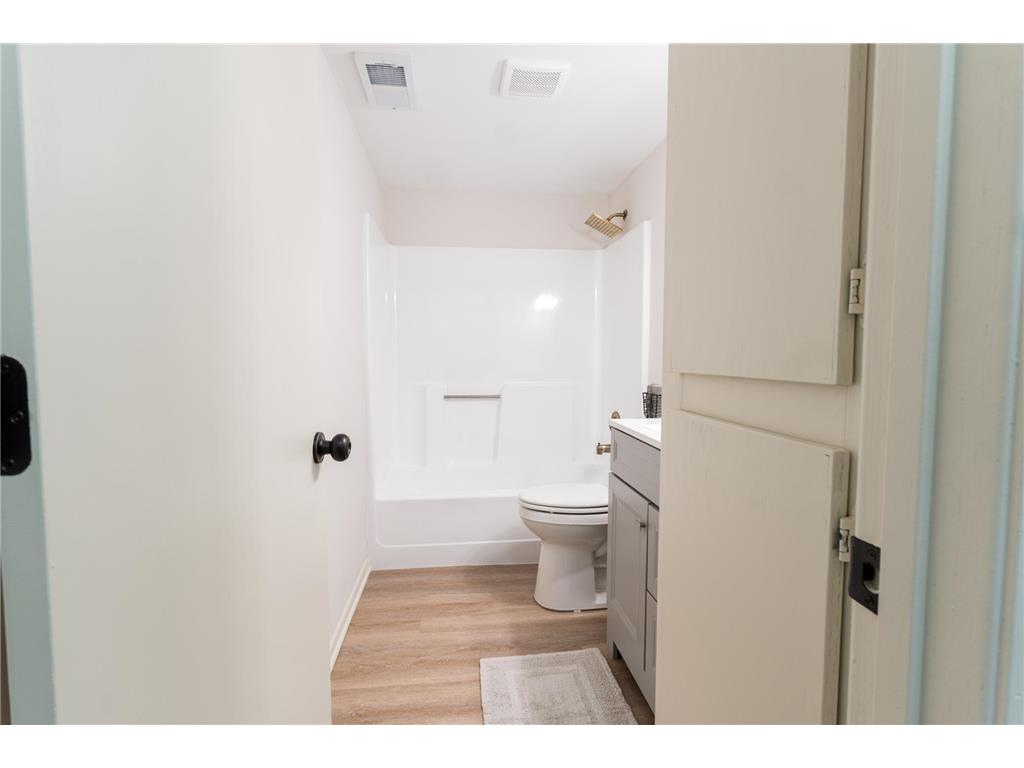 2515 N 83rd Avenue N Brooklyn Park MN 55444 7062522 image26