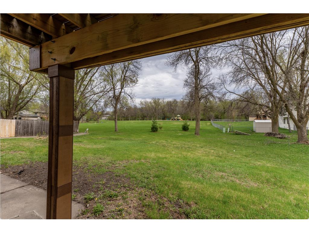 2515 N 83rd Avenue N Brooklyn Park MN 55444 7062522 image34