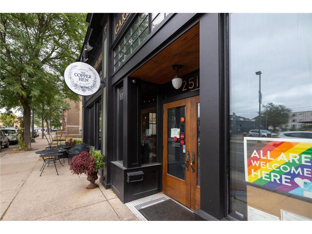 2515 Nicollet Avenue Minneapolis MN 55404 6422217 image1