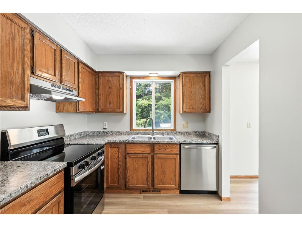 2515 Royals Drive Minnetonka MN 55305 7006066 image2