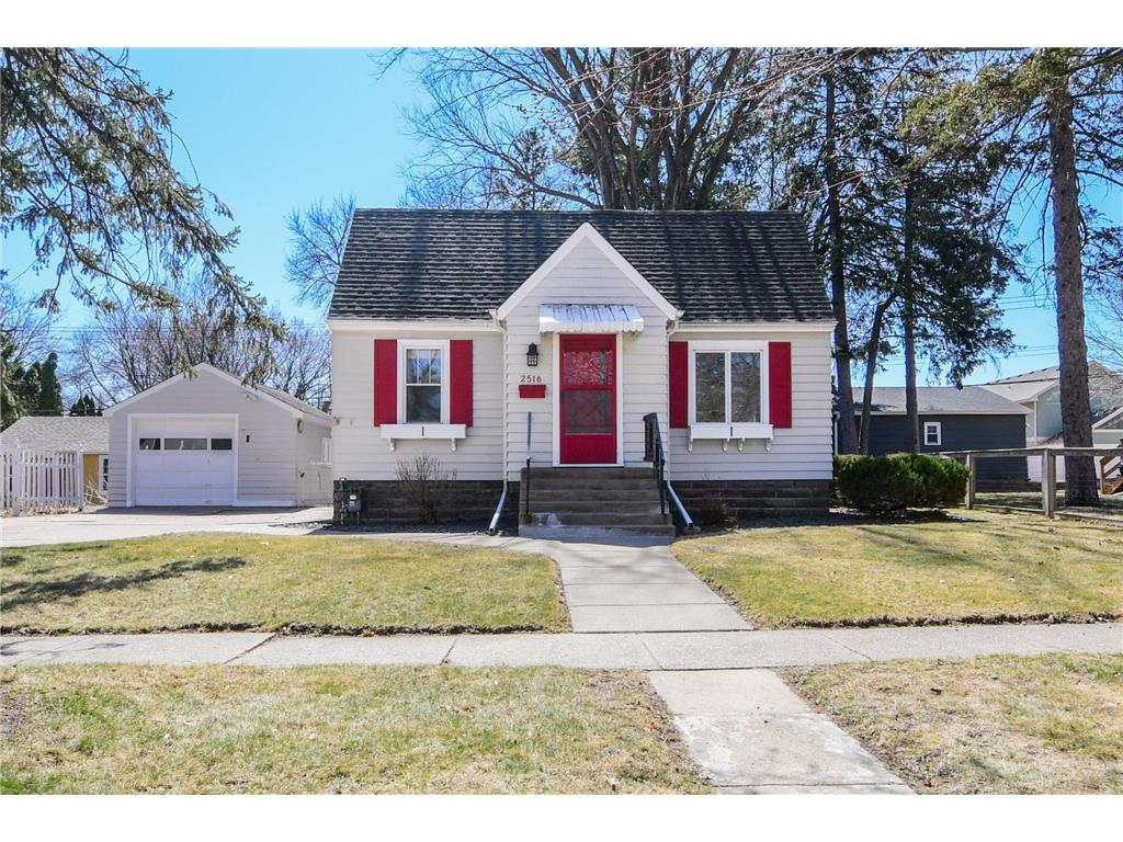 2516 15th Avenue E North Saint Paul MN 55109 6689669 image1