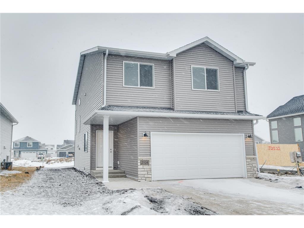 2516 38th Avenue S Moorhead MN 56560 7022295 image1
