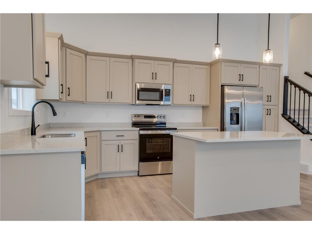 2516 38th Avenue S Moorhead MN 56560 7022295 image12