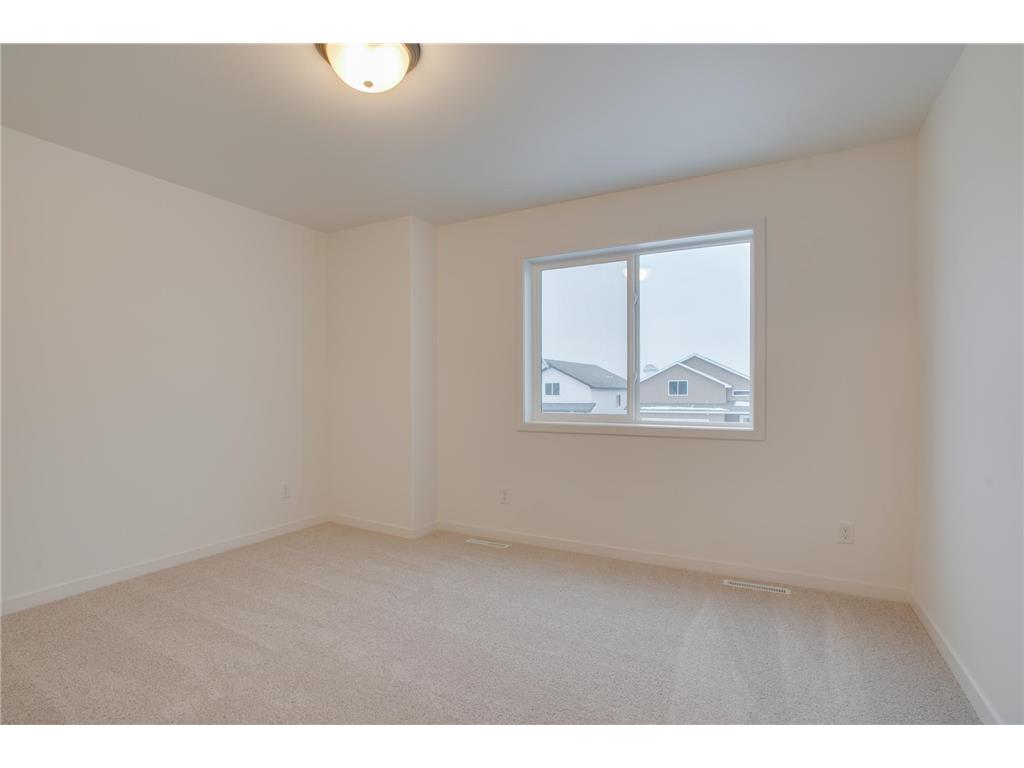 2516 38th Avenue S Moorhead MN 56560 7022295 image17
