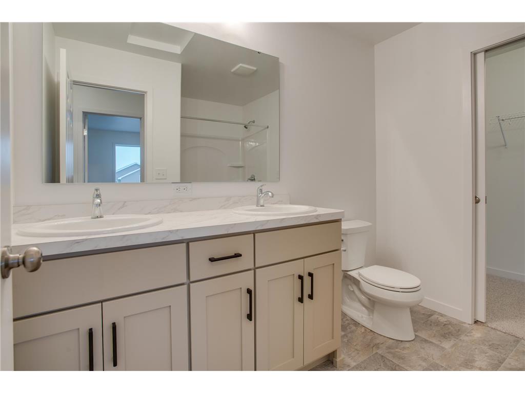 2516 38th Avenue S Moorhead MN 56560 7022295 image21