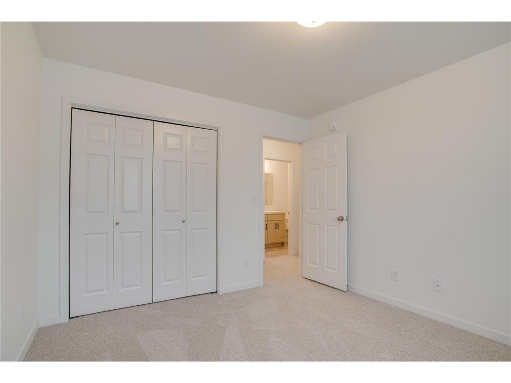 2516 38th Avenue S Moorhead MN 56560 7022295 image24