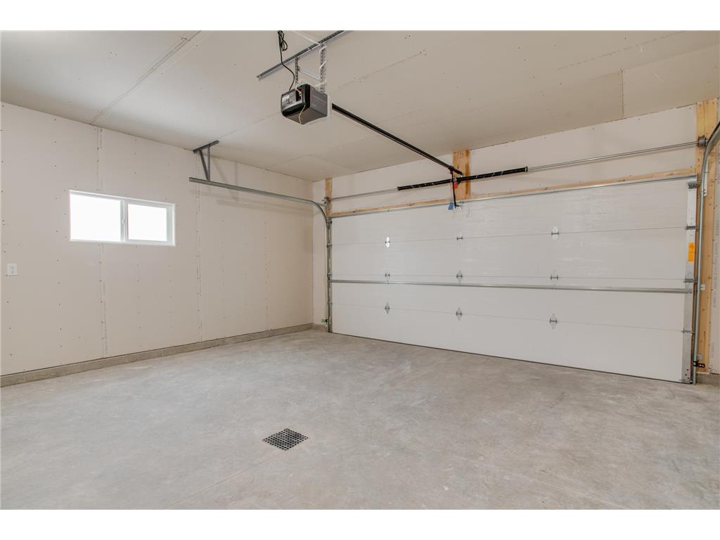 2516 38th Avenue S Moorhead MN 56560 7022295 image32