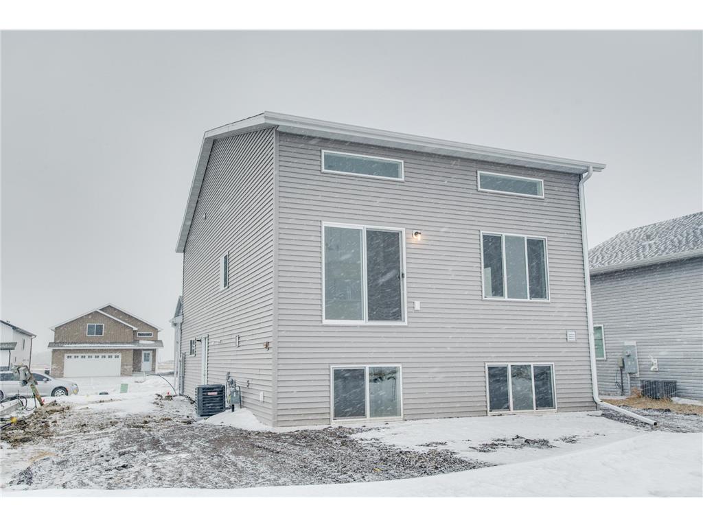 2516 38th Avenue S Moorhead MN 56560 7022295 image35