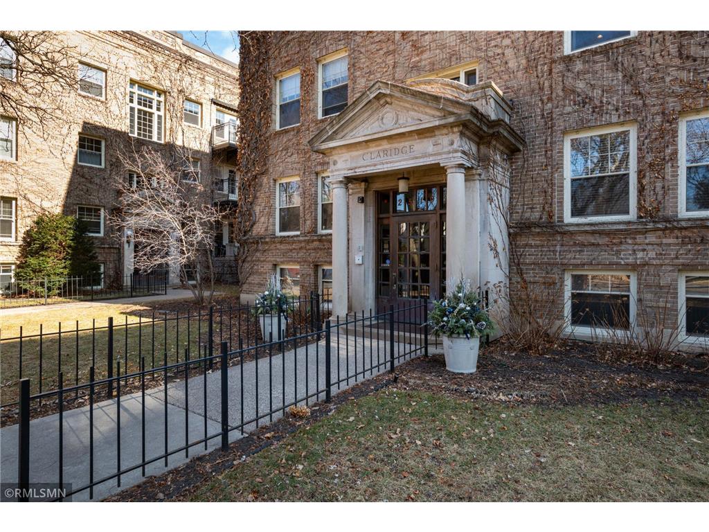2517 Humboldt Avenue S #301 Minneapolis MN 55405 6488594 image1