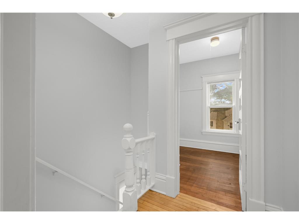 2517 University Avenue NE Minneapolis MN 55418 7064249 image4