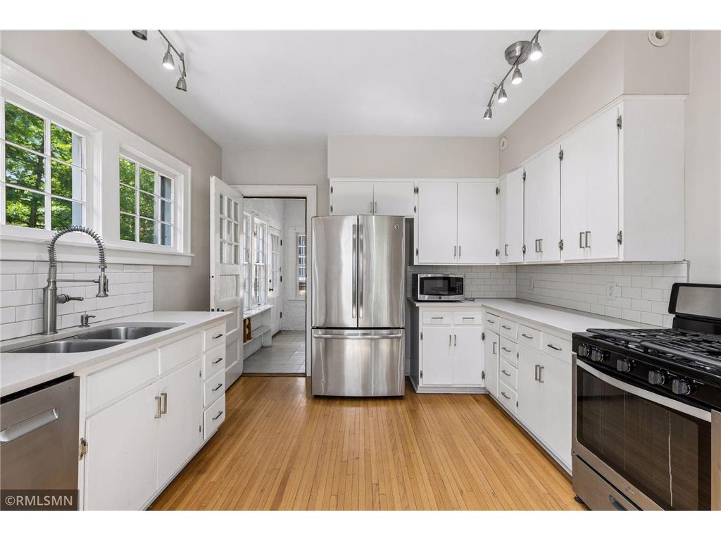 2517 W 42nd Street Minneapolis MN 55410 7056951 image14