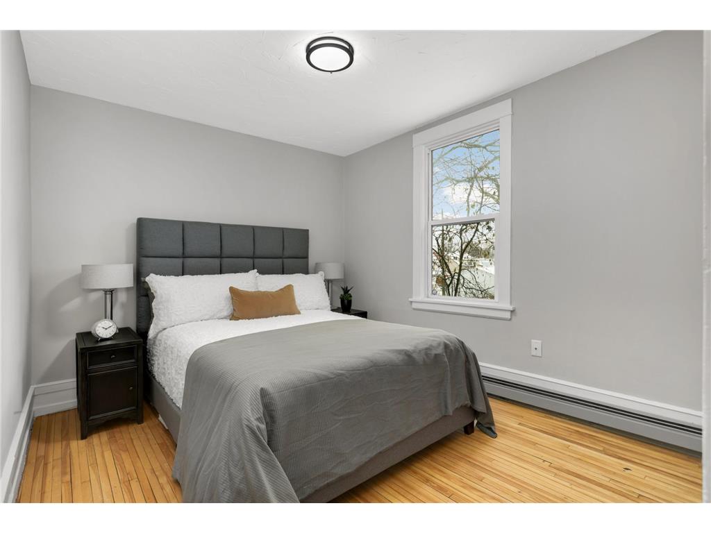2518 Thomas Avenue N Minneapolis MN 55411 7006764 image10