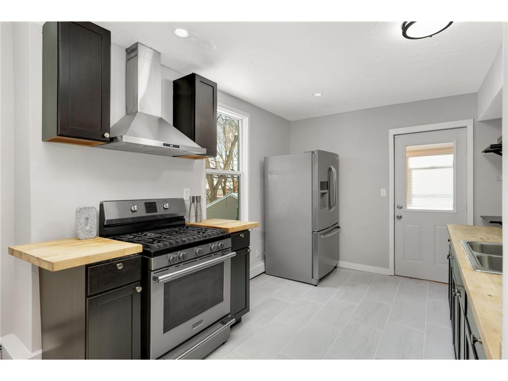 2518 Thomas Avenue N Minneapolis MN 55411 7006764 image9