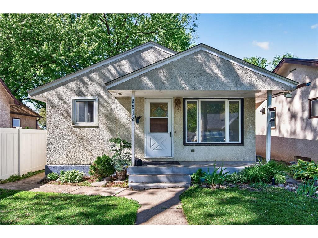 2519 3rd Avenue E North Saint Paul MN 55109 7072163 image1