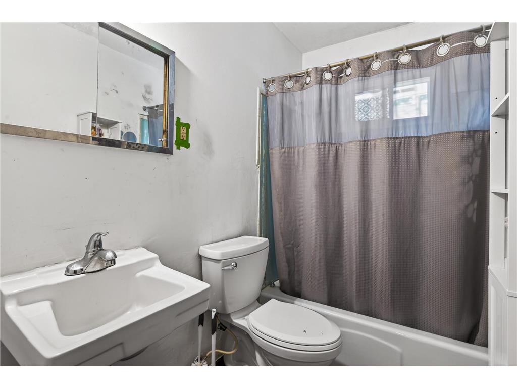 2519 3rd Avenue E North Saint Paul MN 55109 7072163 image13