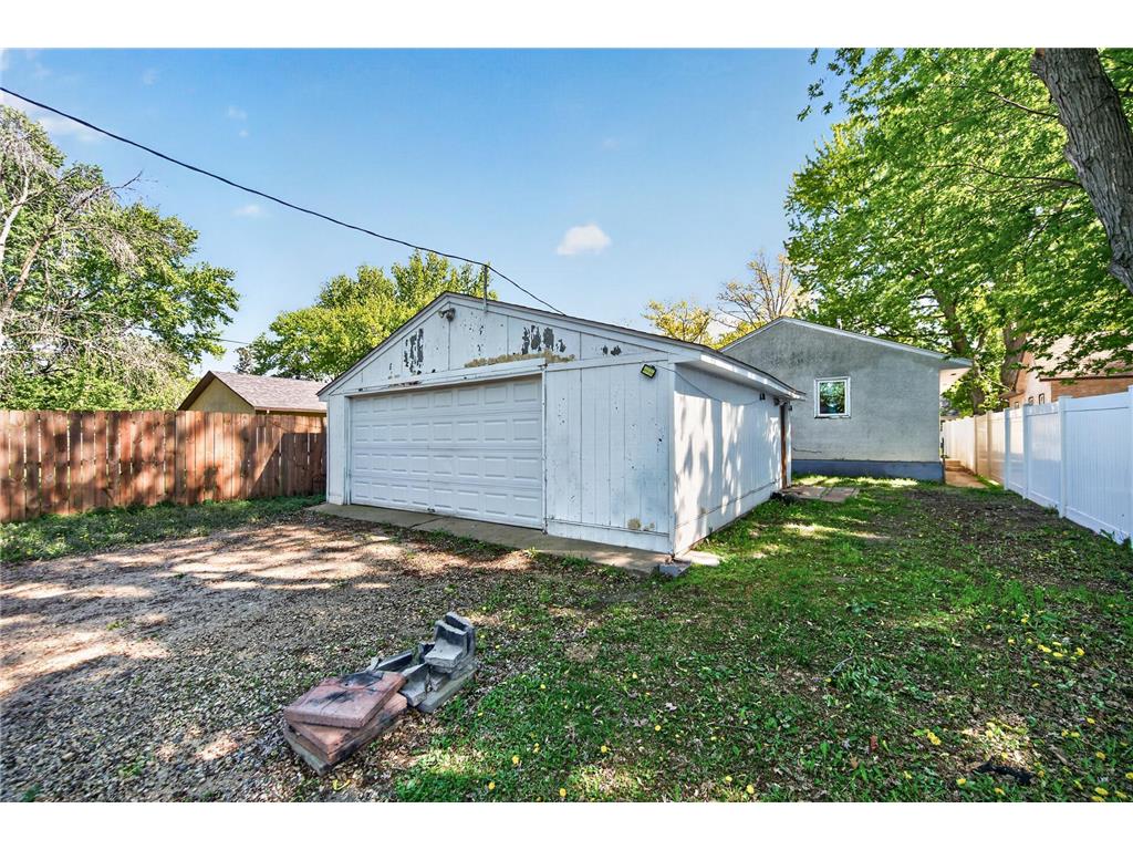 2519 3rd Avenue E North Saint Paul MN 55109 7072163 image20