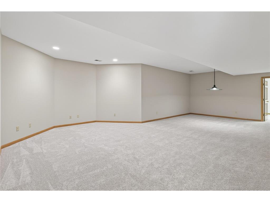 2520 Arbor Court Mendota Heights MN 55120 6822410 image32