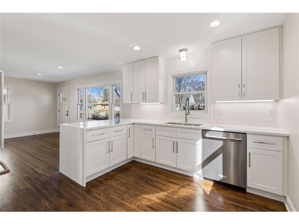 2520 Lynn Avenue S Saint Louis Park MN 55416 7063990 image1