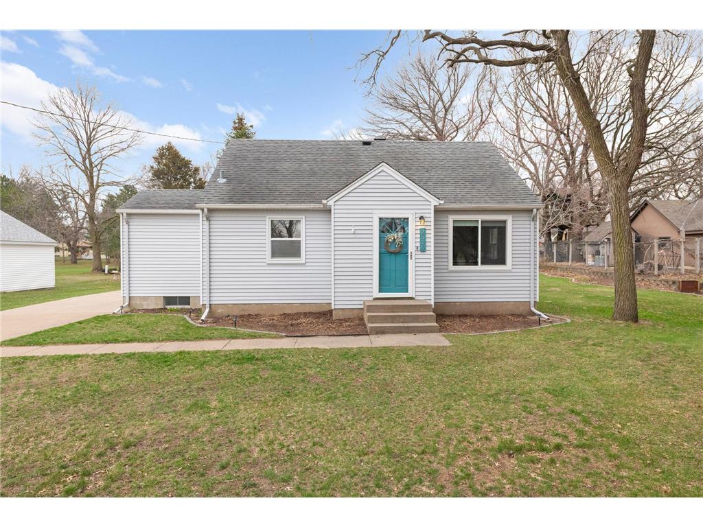 2520 Woodcrest Drive, Mounds View, MN, 55112 MLS 6188318 Edina Realty