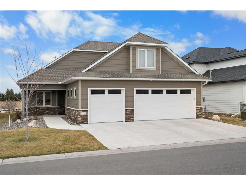 2521 110th Court NE Blaine MN 55449 6736002 image1