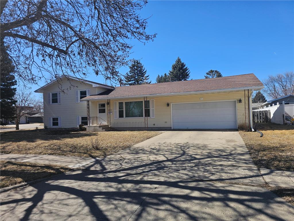 2521 14th Street S Moorhead MN 56560 6511921 image1